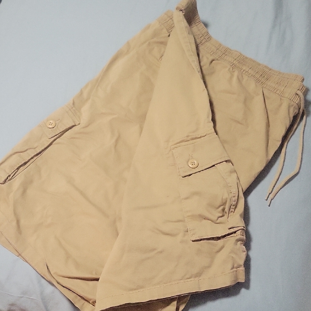 Men's Tan Cargo Shorts